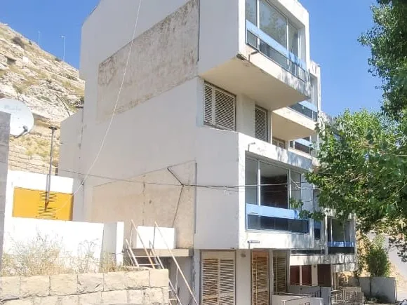 Building for Sale in Ouyoun