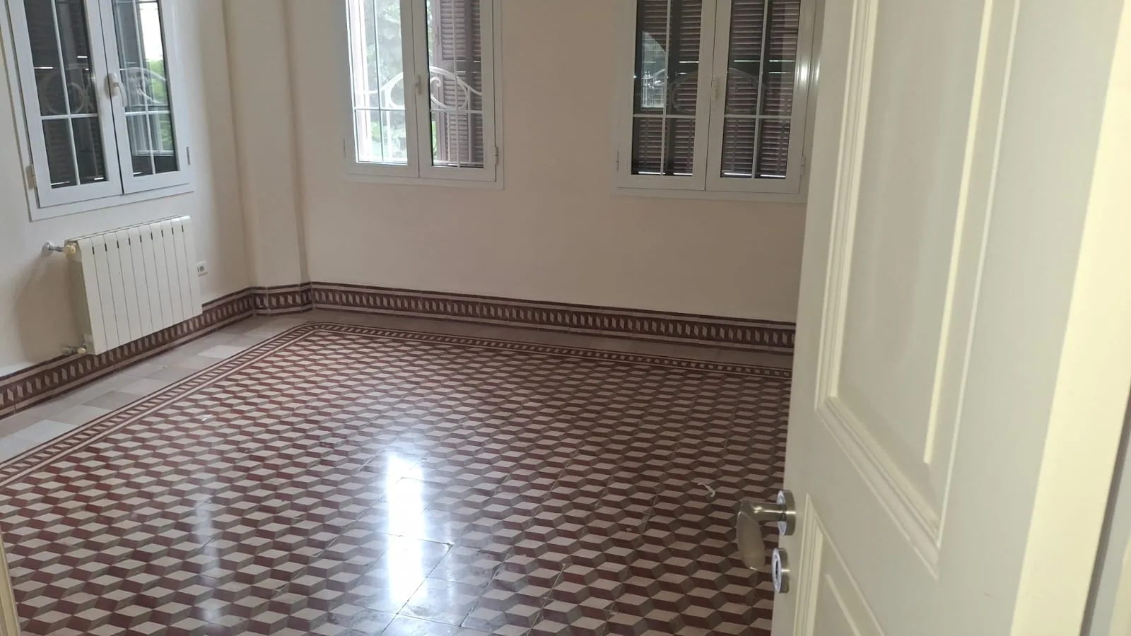 Apartment for Rent in Gemmayzeh — الصورة 6