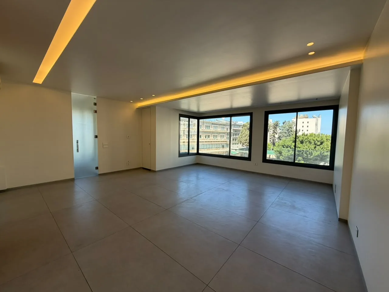 Office for Rent in Achrafieh — الصورة 1