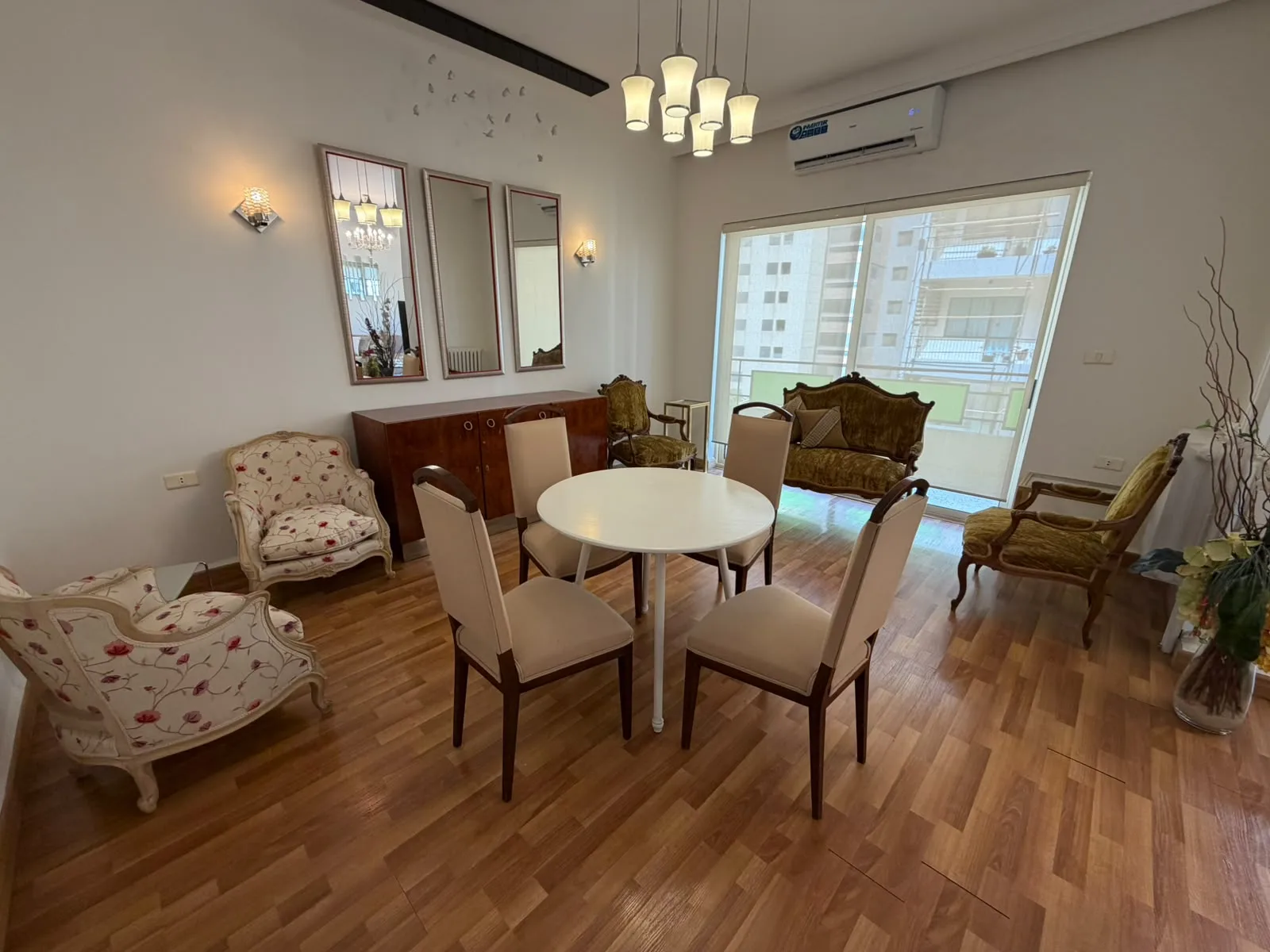 Apartment for Rent in Achrafieh — الصورة 3