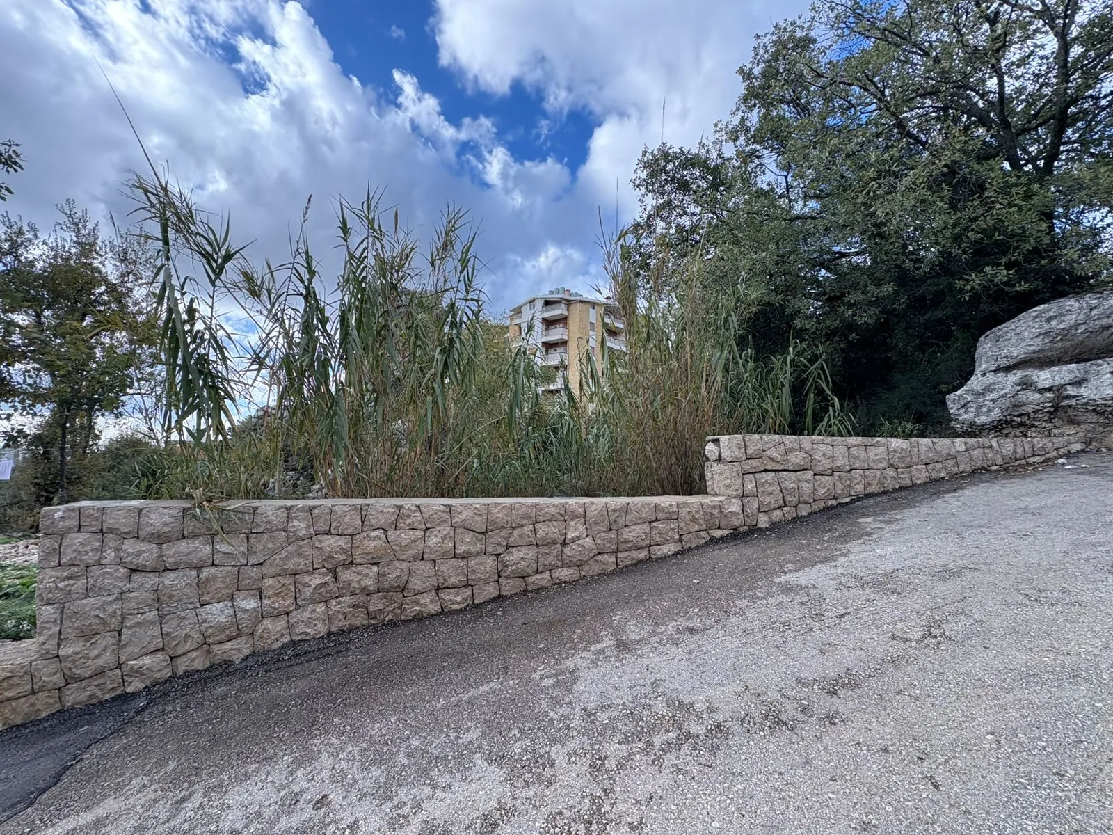 Land for Sale in Rayfoun — الصورة 3