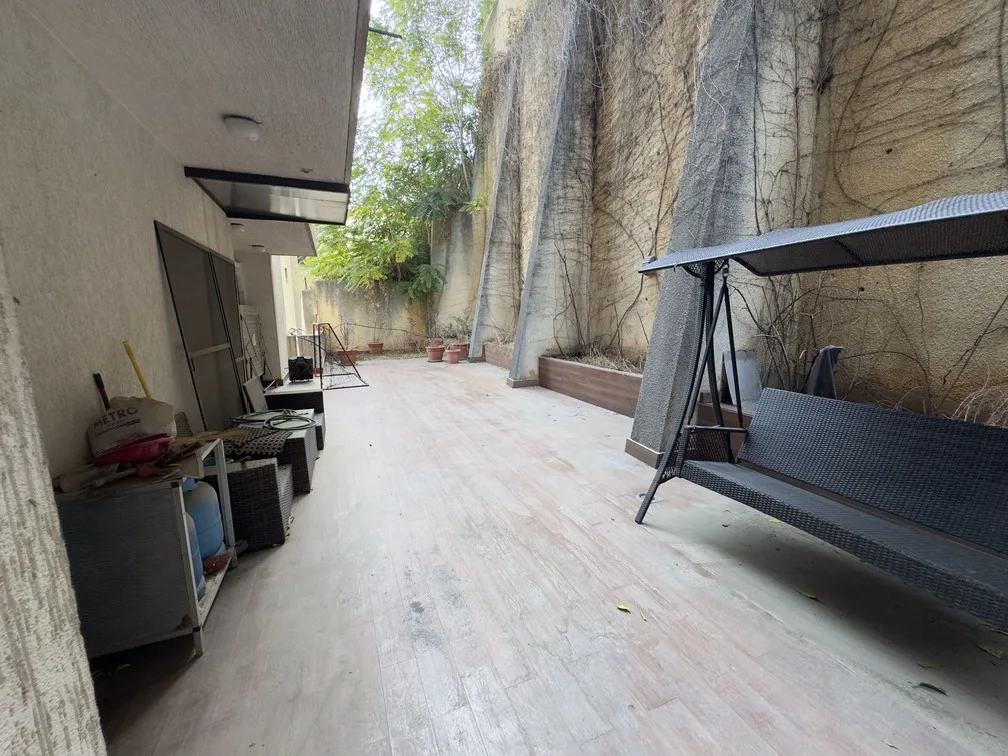 Apartment for Sale in Hazmieh, Lebanon — الصورة 8
