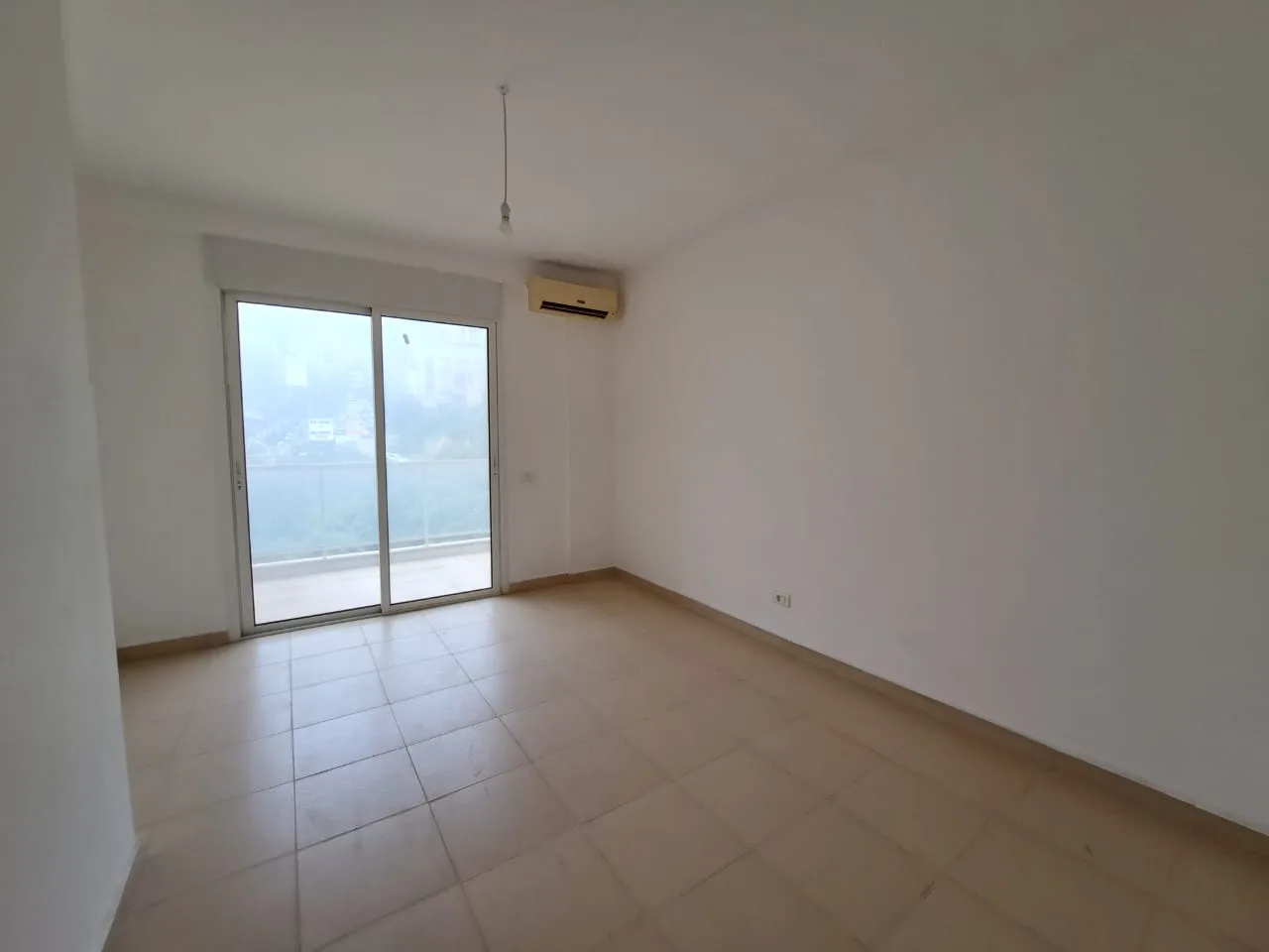 Apartment for Sale in Jal El Dib, Lebanon — الصورة 2