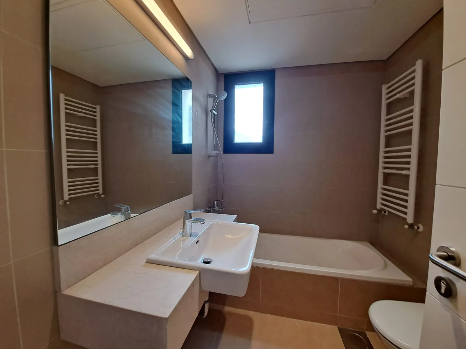 Apartment for Sale in Aatchane, Lebanon — الصورة 9