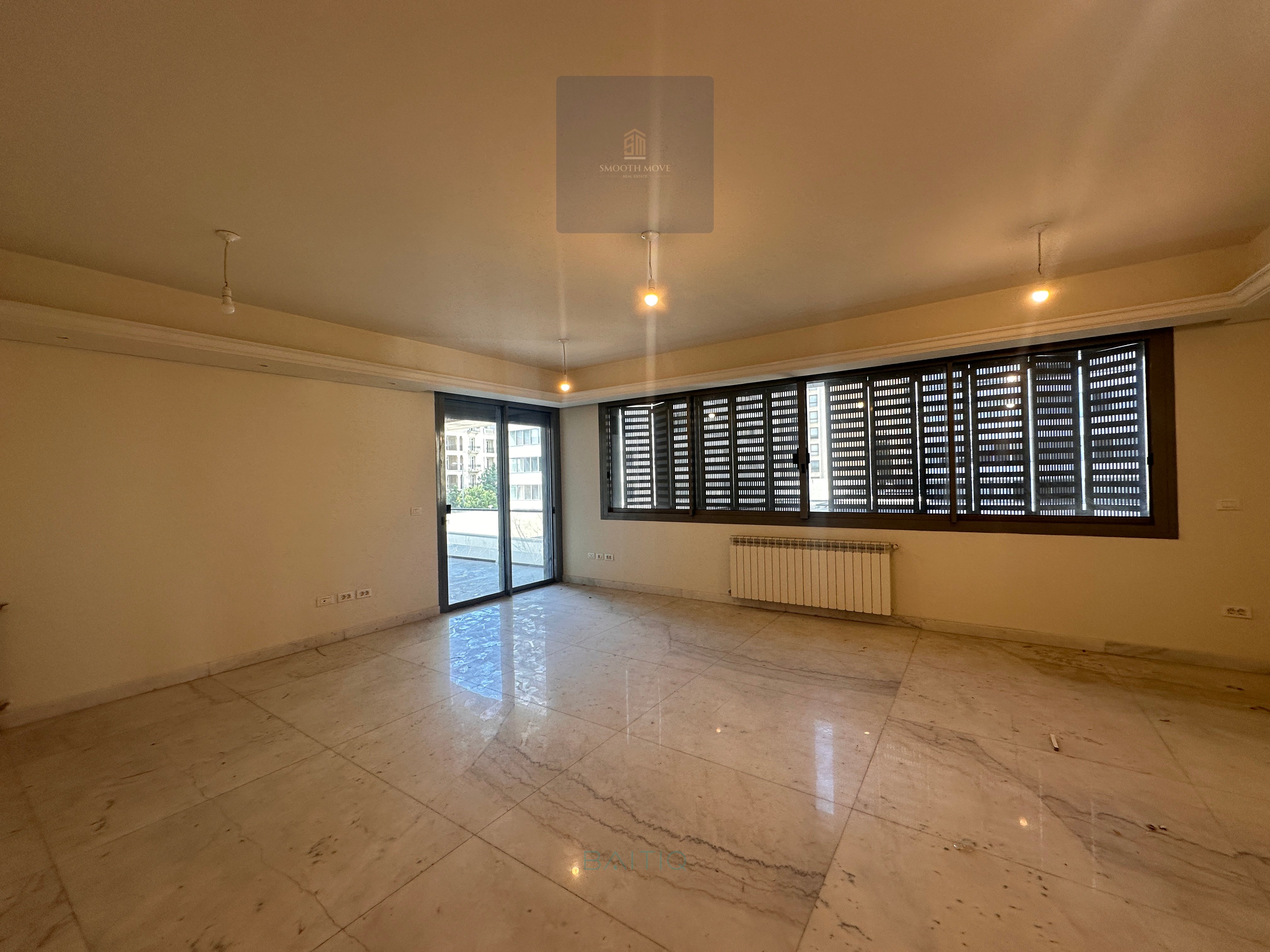 Spacious Apartment in Prime Location for Rent in Downtown, Beirut — الصورة 2