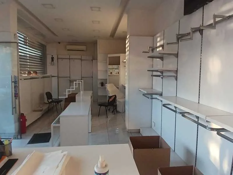 Shop for rent in Zalqa — الصورة 1