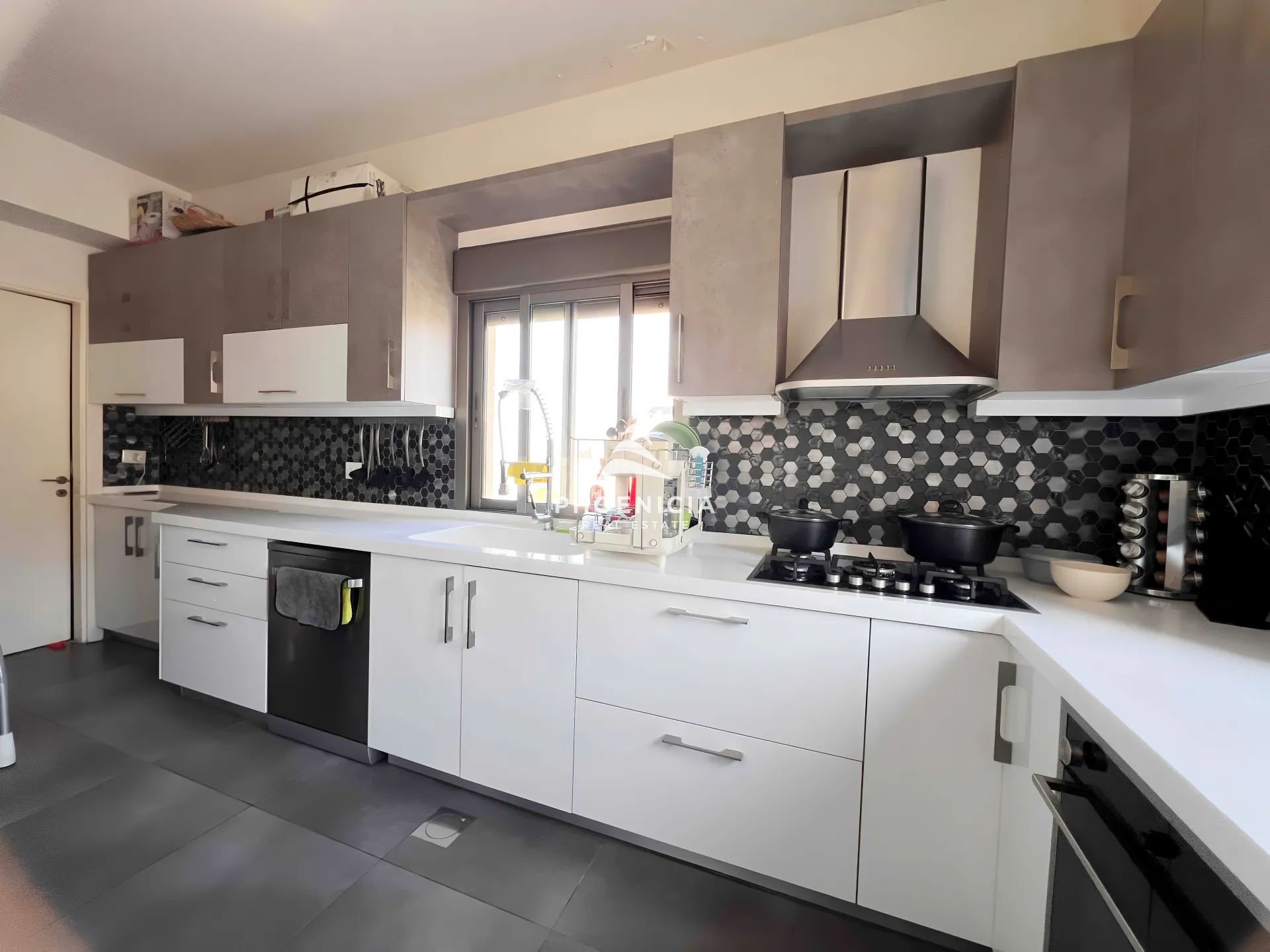 Apartment for Sale in Nahr Ibrahim — الصورة 8