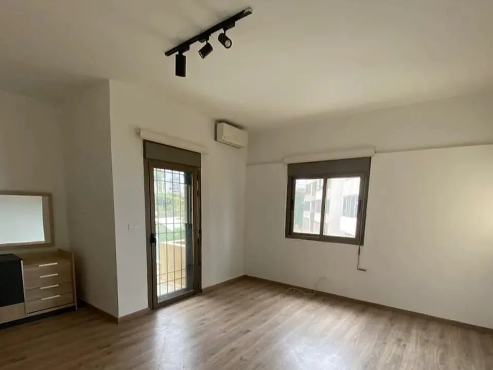 Apartment for Sale in Zouk Mikael — الصورة 7