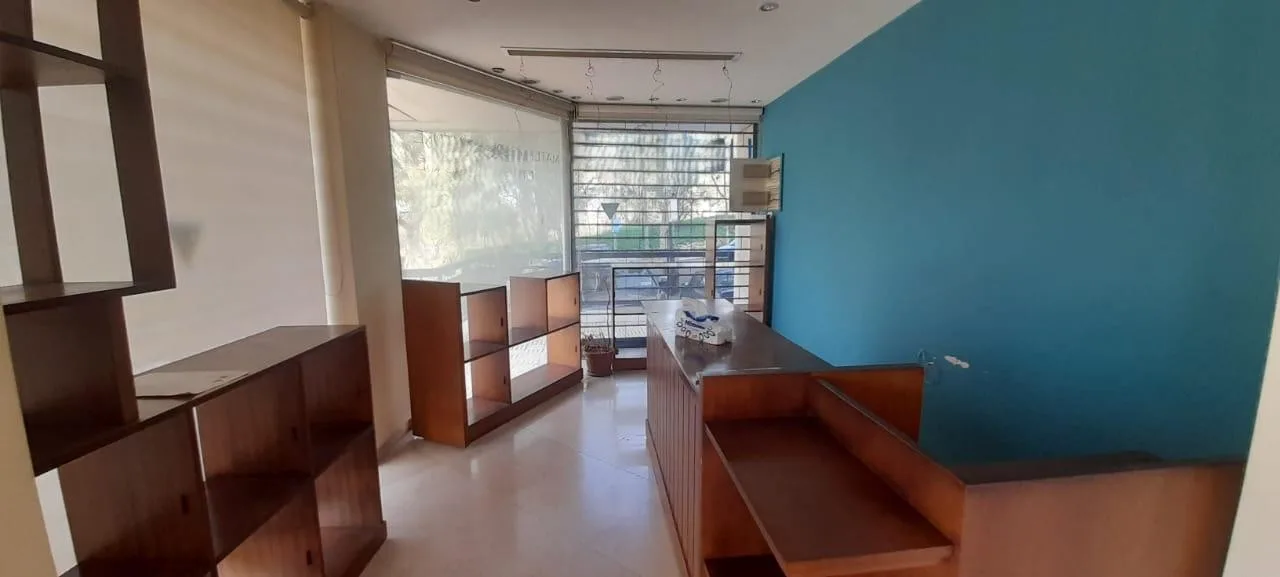 Shop for Sale in Hazmieh — الصورة 2