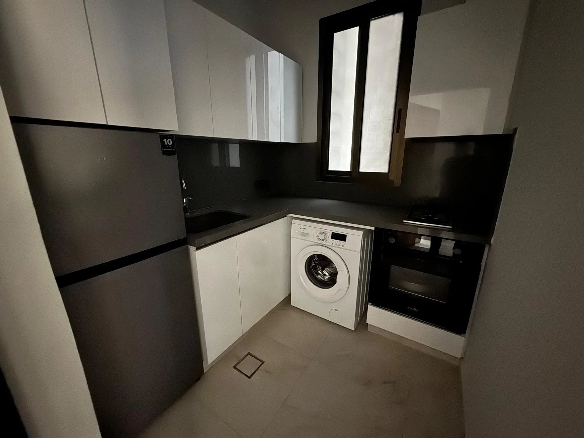 Apartment for rent in Ras Beirut, Beirut, Lebanon — الصورة 3