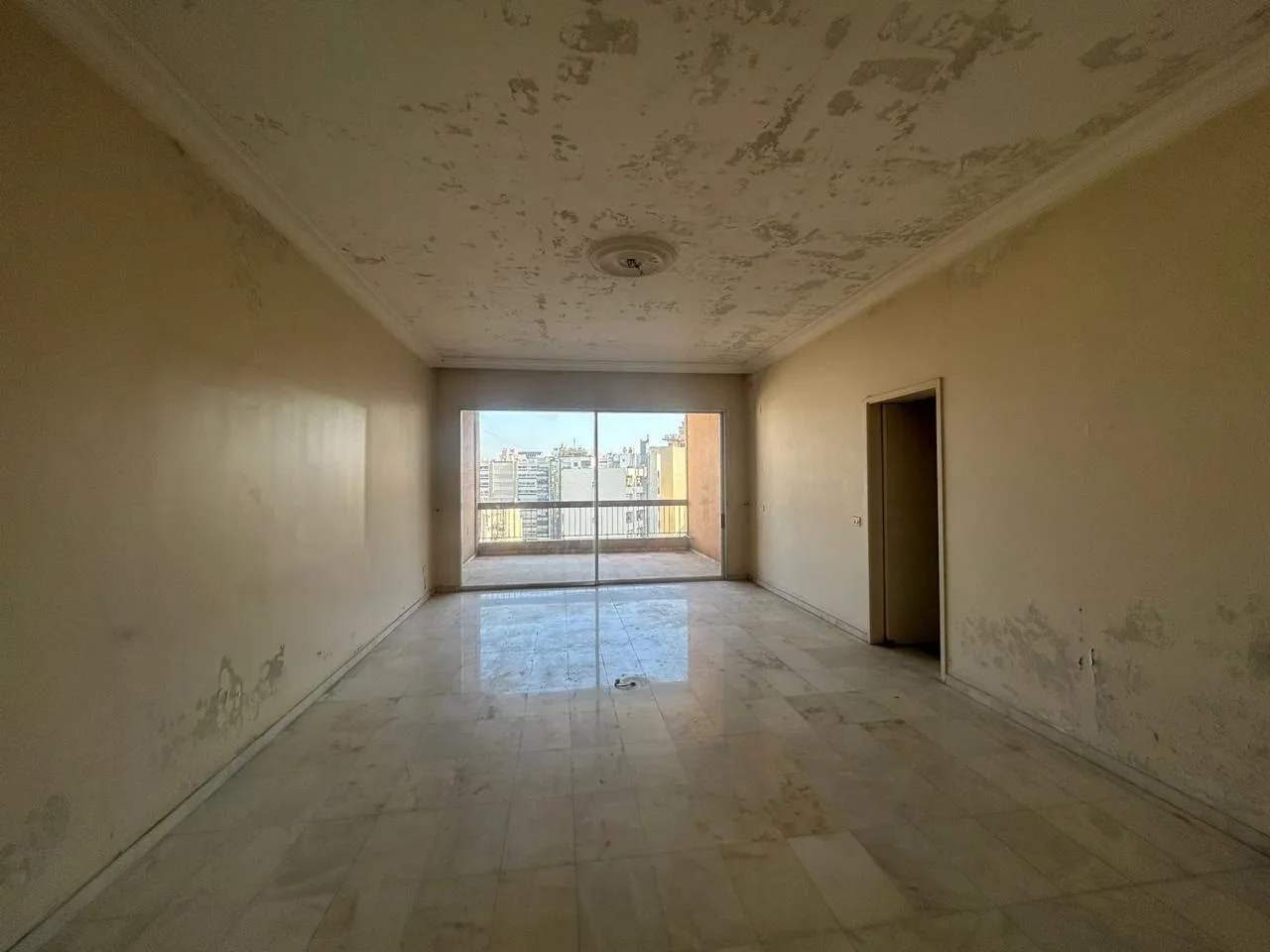 Apartment for Sale in Tallet Khayat, Beirut, Lebanon — الصورة 3