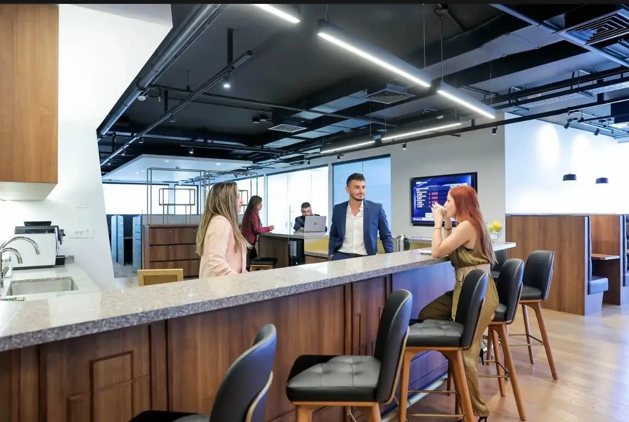 Office for rent in Sin El Fil — الصورة 6