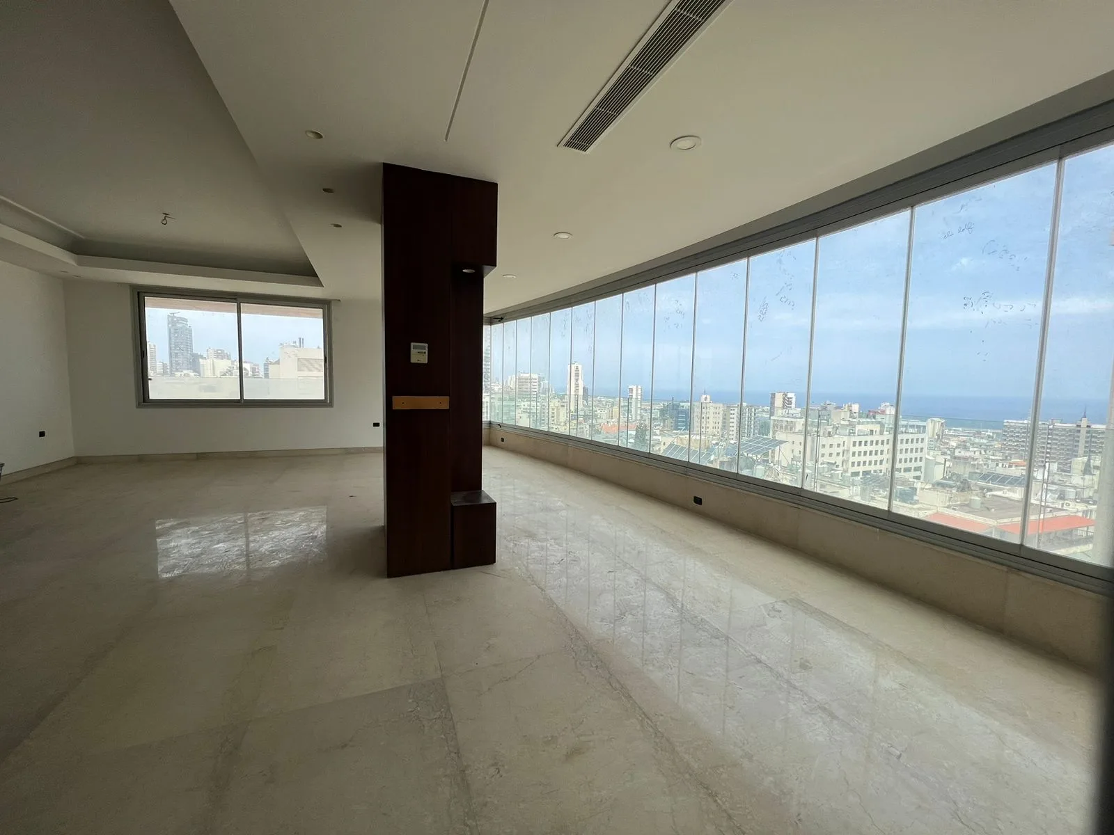 Duplex for Sale in Achrafieh, Beirut, Lebanon — الصورة 2