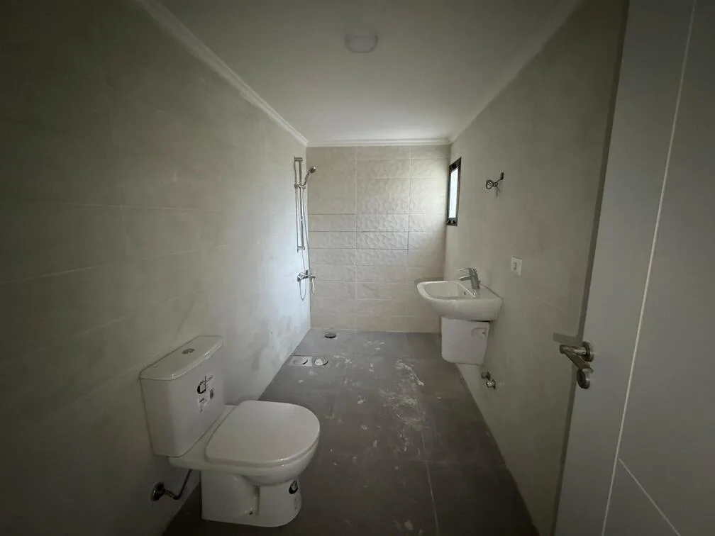 Apartment for Sale in Ain el remmeneh, baabda — الصورة 8