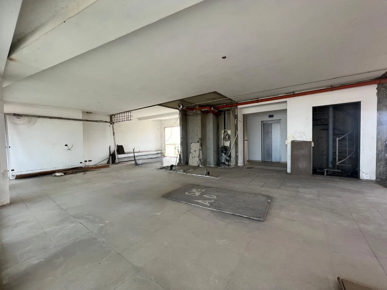 Triplex for Sale in Sassine, Achrafieh, Beirut, Lebanon — الصورة 3