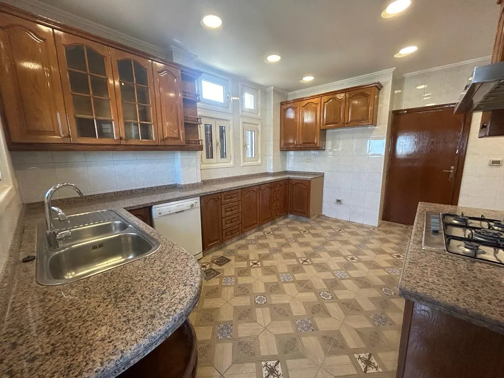 Apartment for Rent in Zokak el Blat, Beirut — الصورة 5