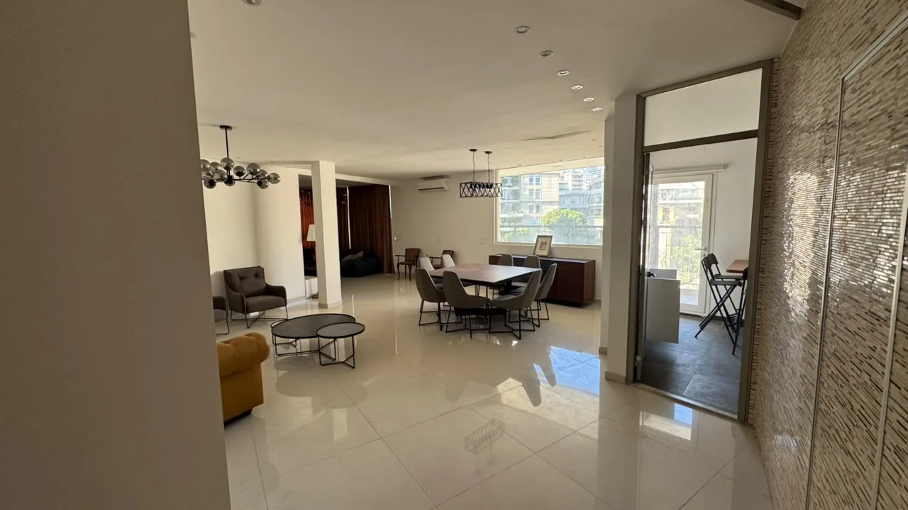 Apartment for Sale in Achrafieh — الصورة 4