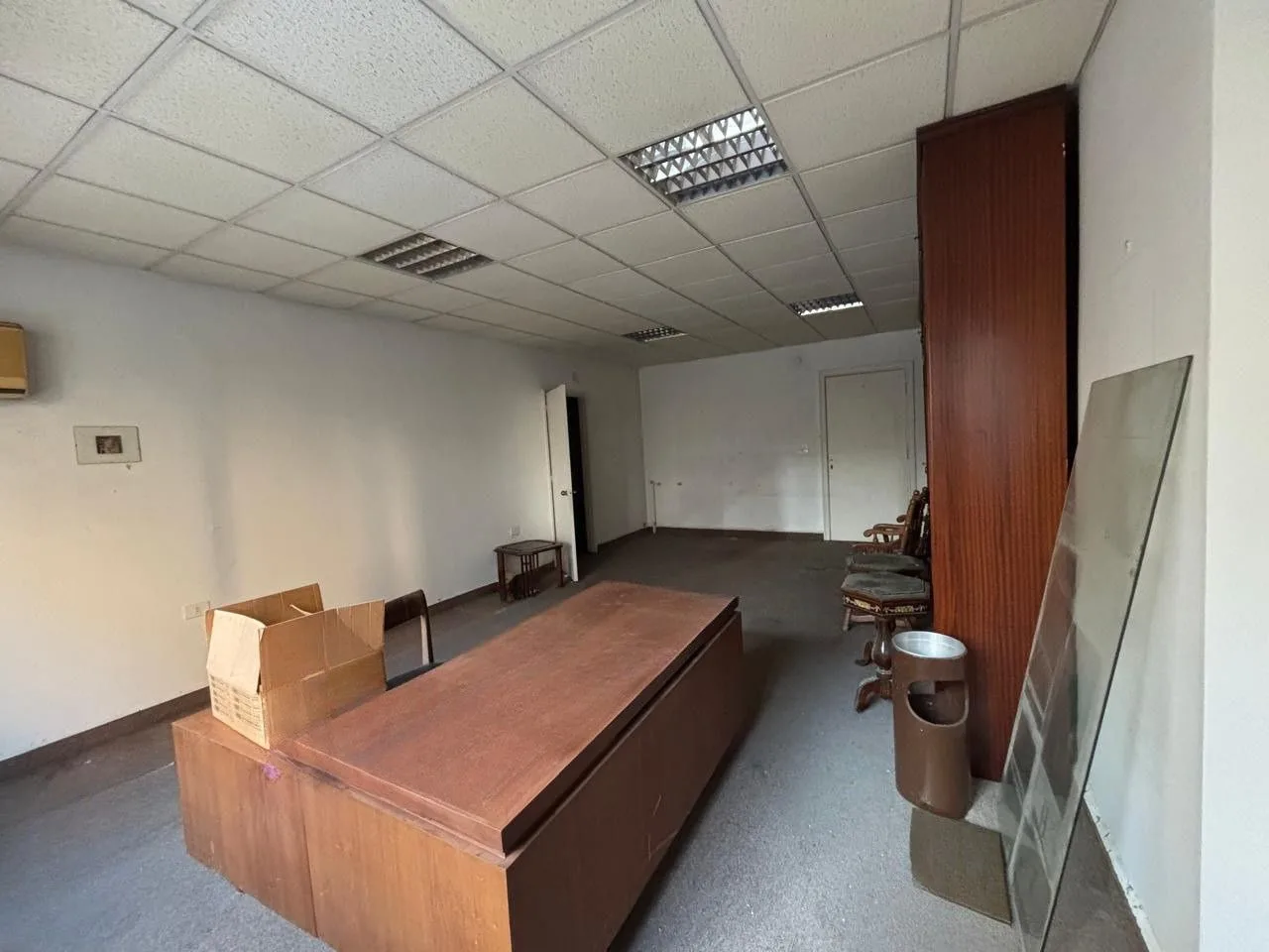 Office for Sale in Badaro — الصورة 2