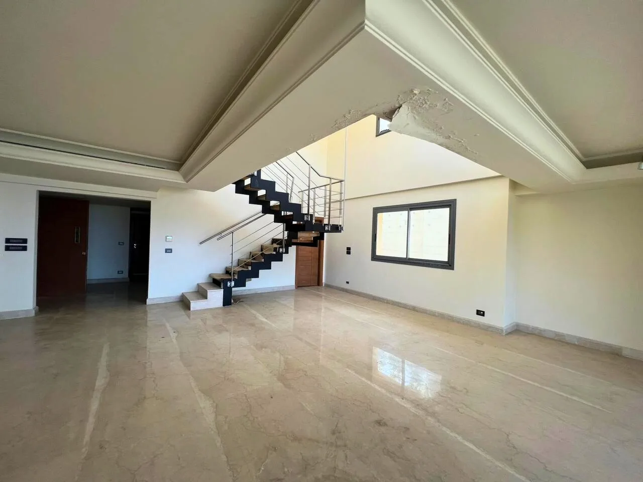 Duplex for Sale in Kfar Hbab, Lebanon — الصورة 7