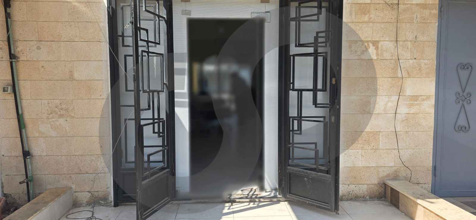 Commercial Office for Sale in Kousba – Koura / strategic location — الصورة 2