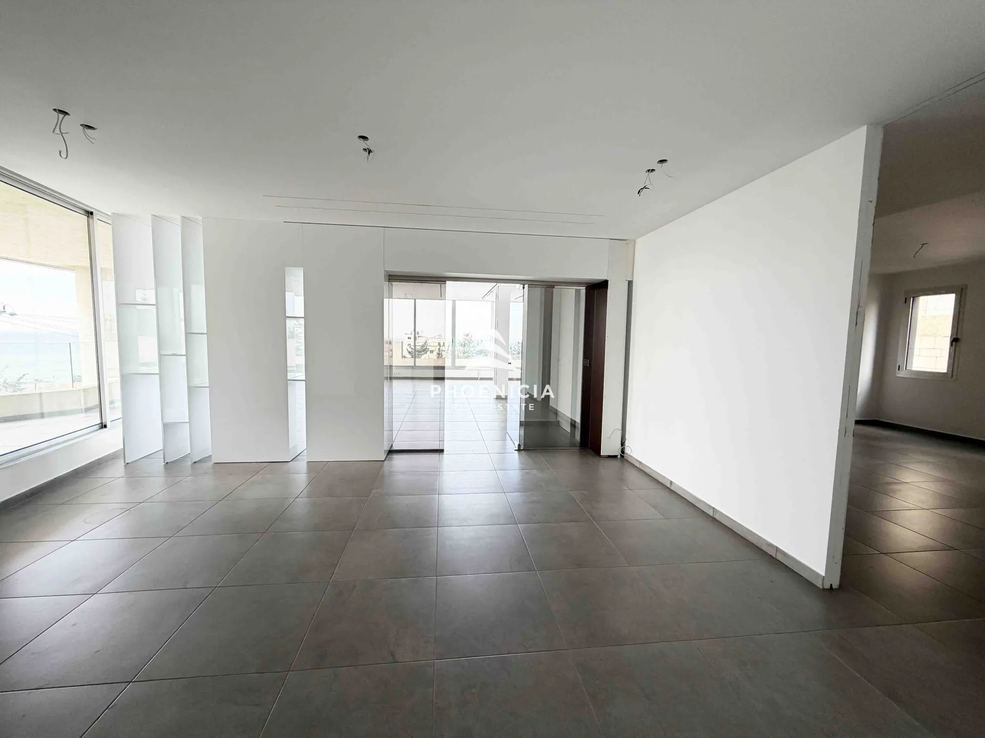 Office for Sale in Byblos — الصورة 2