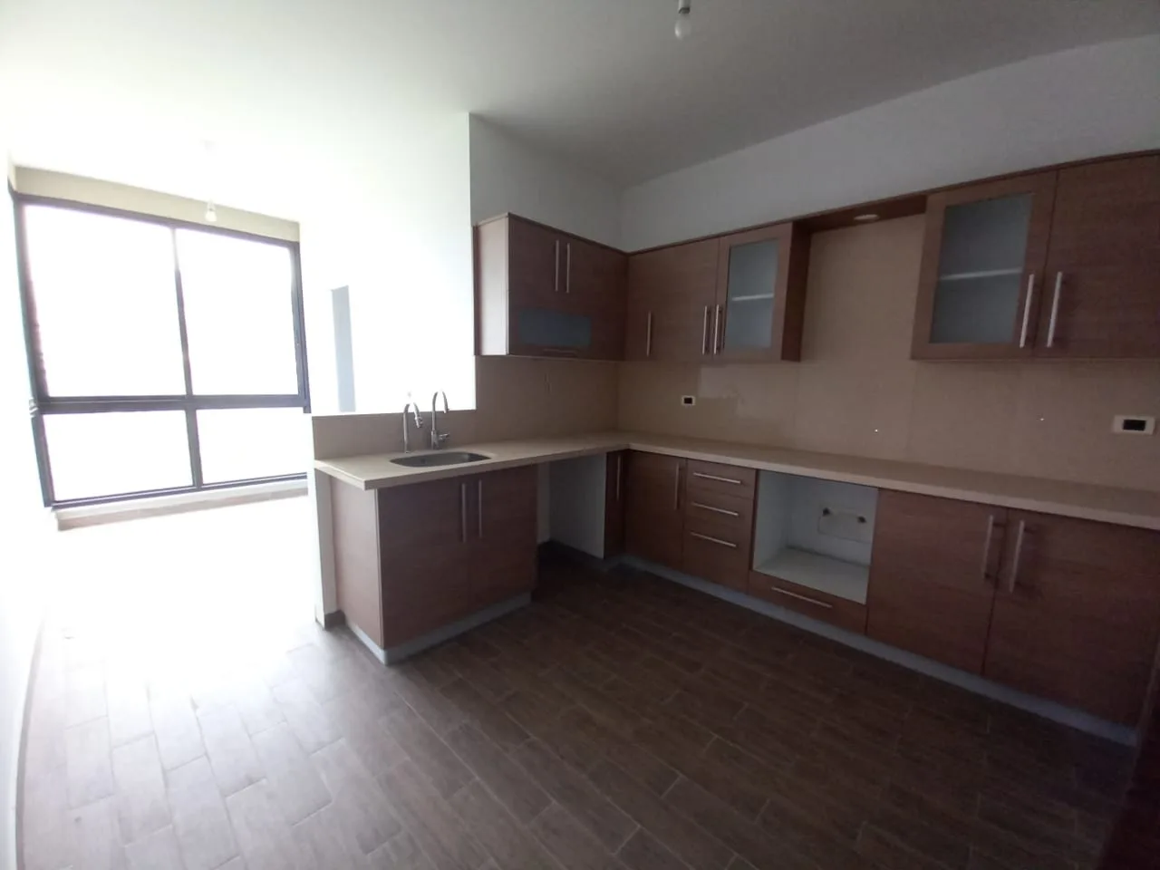 Apartment for Sale in Kfar Hbab, Lebanon — الصورة 4
