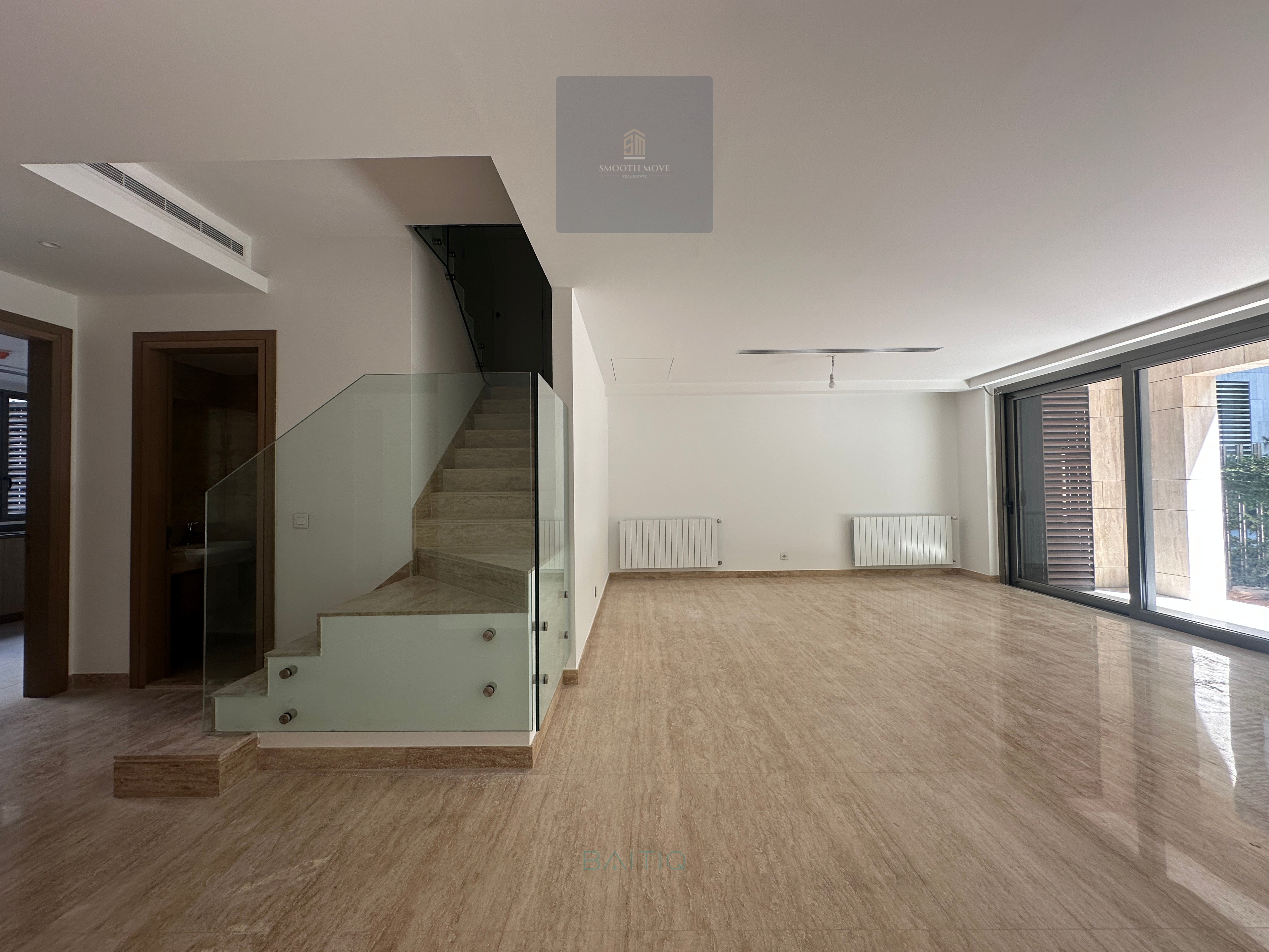 Lovely Ground-Floor Duplex Apartment for Sale in Saifi, Beirut — الصورة 5