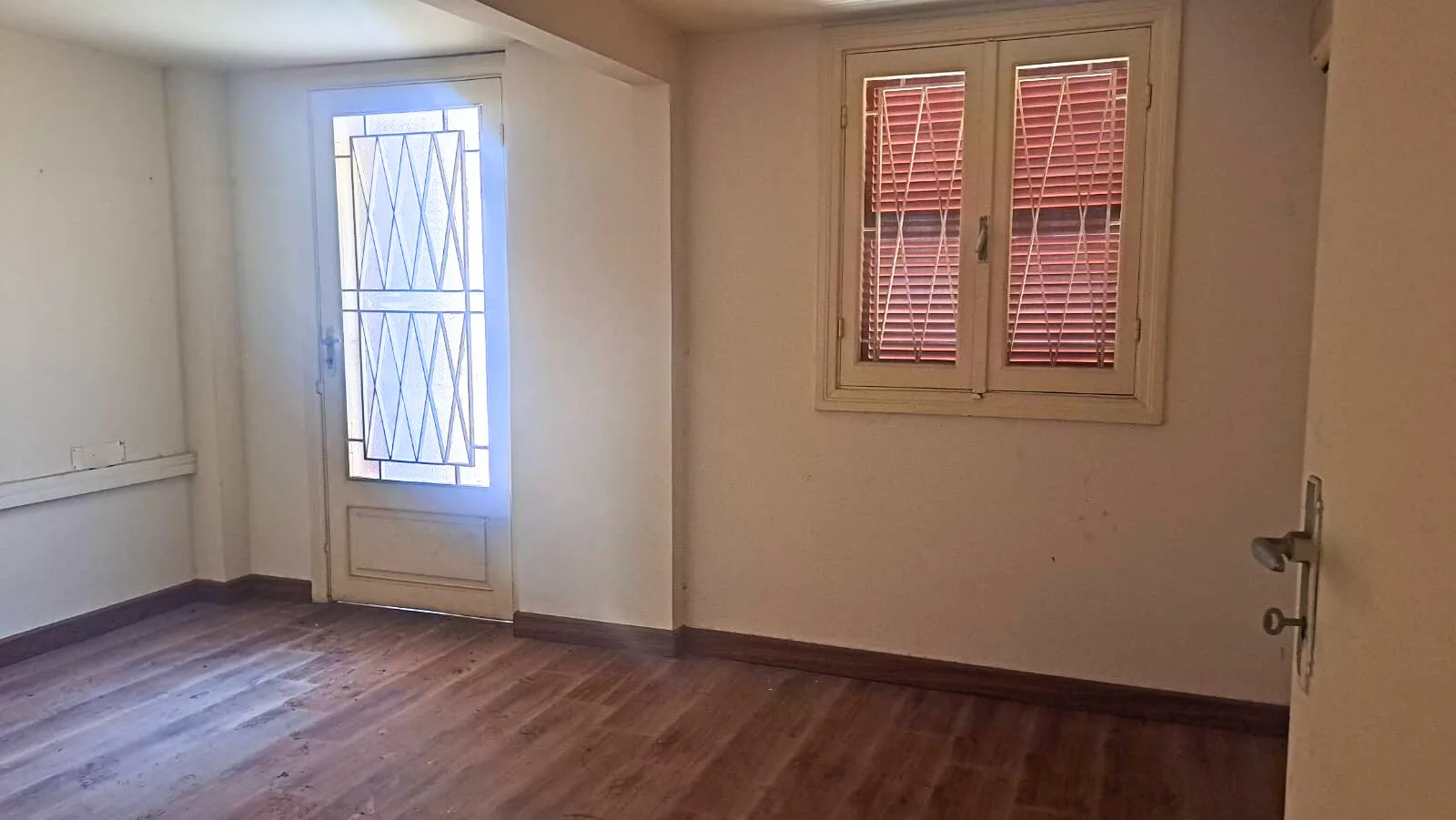 Office for rent in Sanayeh, Beirut, Lebanon — photo 3