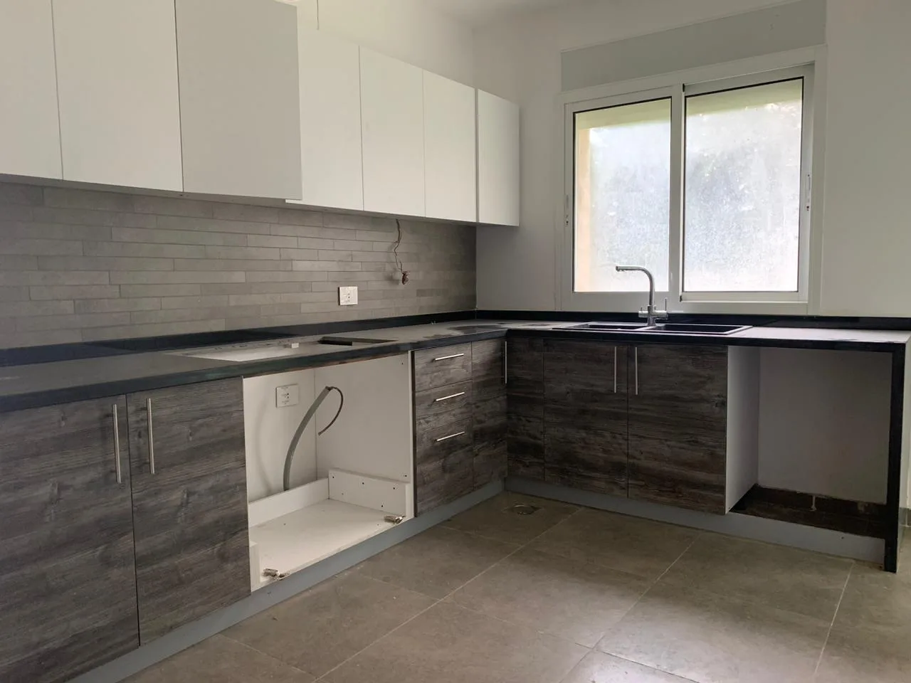 Apartment for Sale in Baabdat, Lebanon — الصورة 7