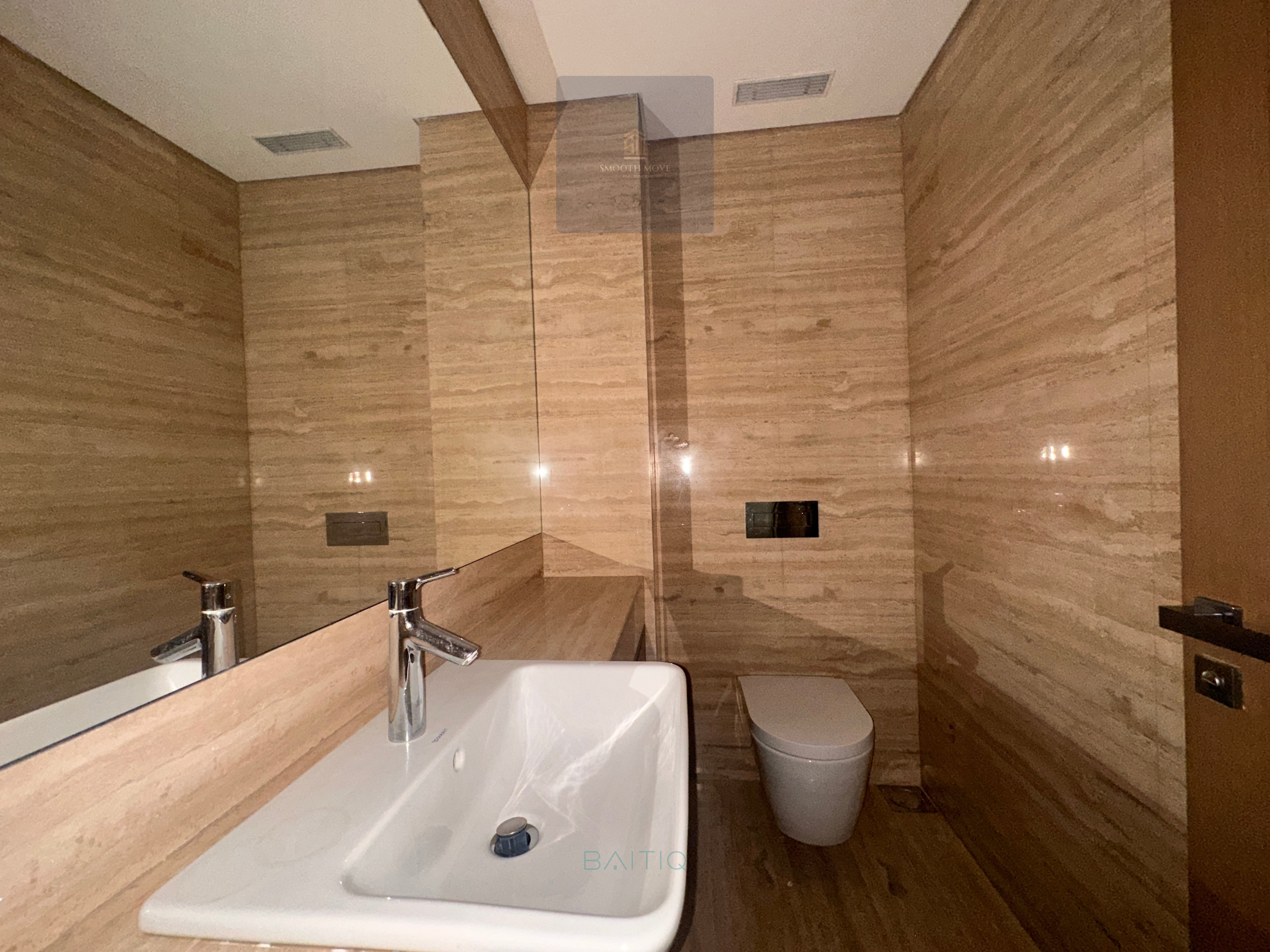 Spacious Apartment with Gym and Pool for Rent in Saifi, Beirut — الصورة 3