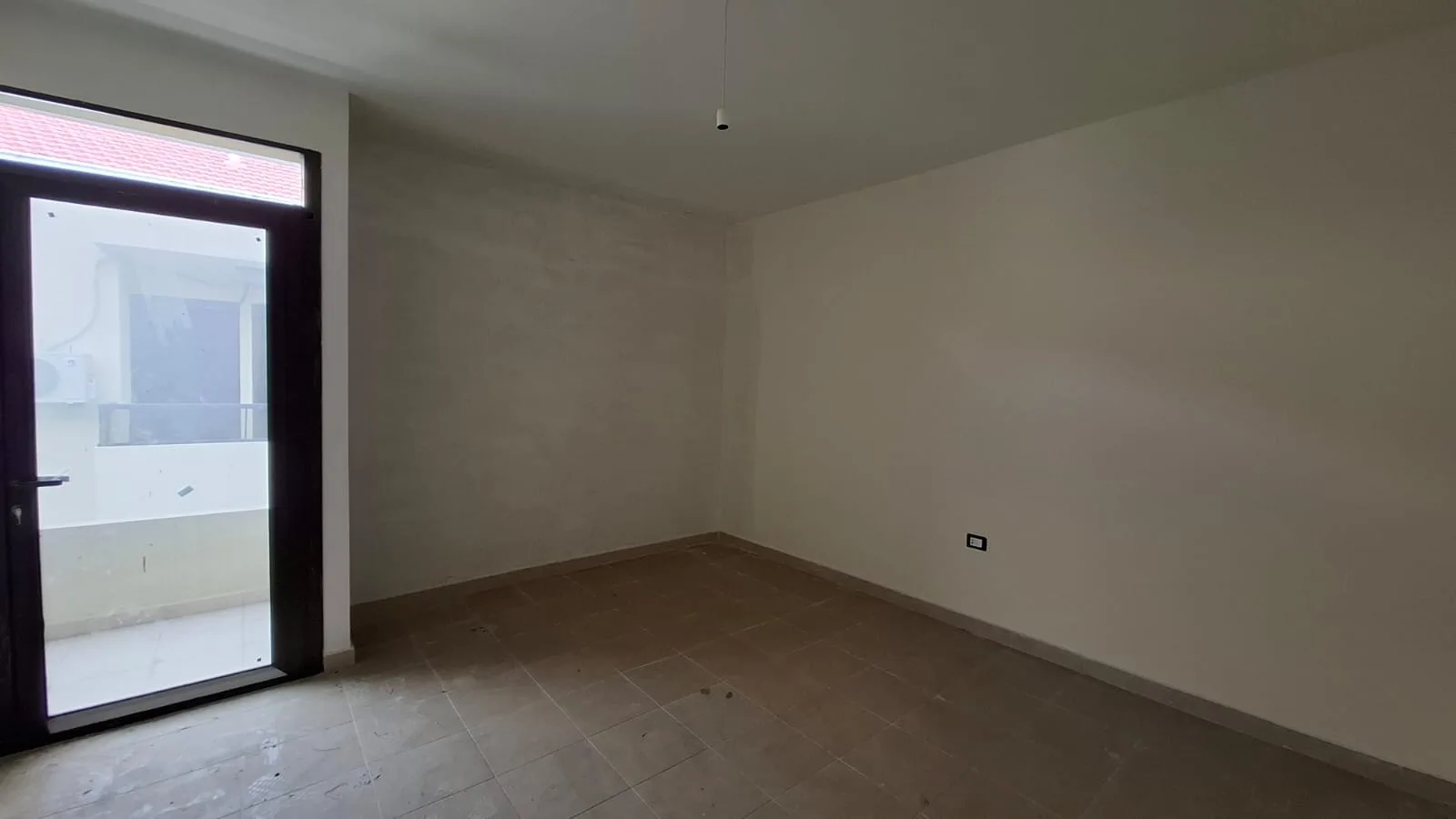 Apartment for Sale in Aamchit, Lebanon — الصورة 4