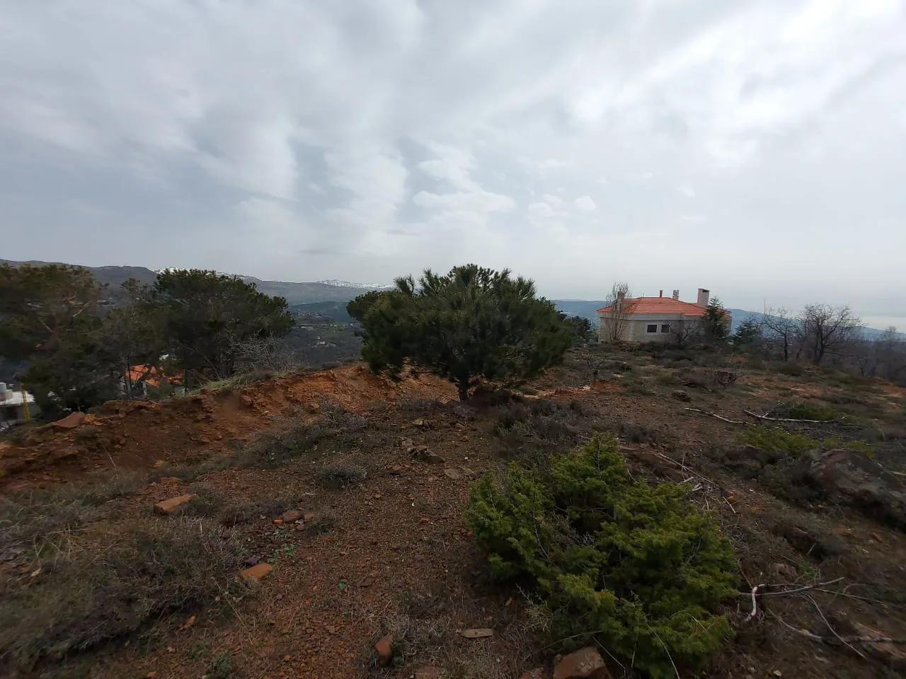 Land for Sale in Kfardebian, Lebanon — الصورة 2