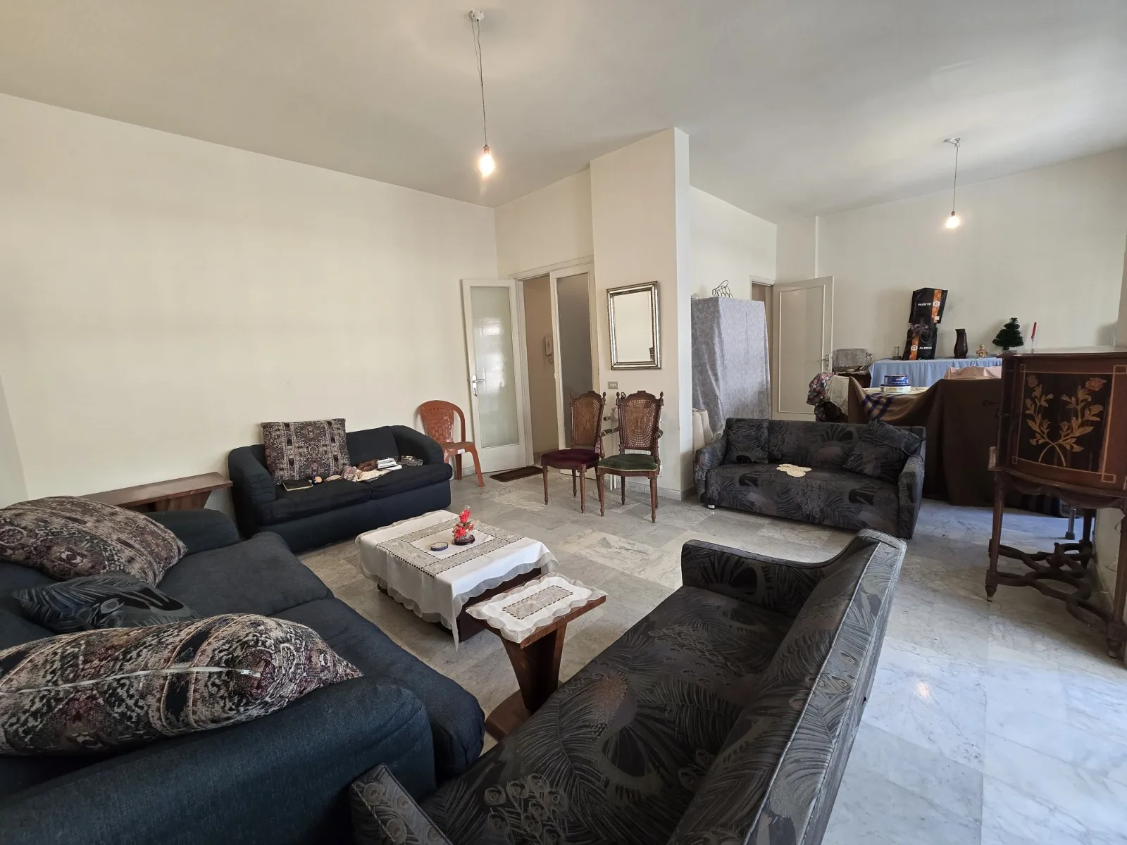 Apartment for Sale in Syoufi, Beirut, Lebanon — الصورة 4