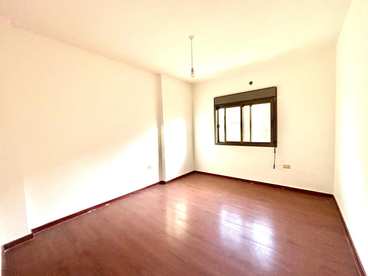 Apartment for Sale in Forn El Chebbak, Lebanon — الصورة 3