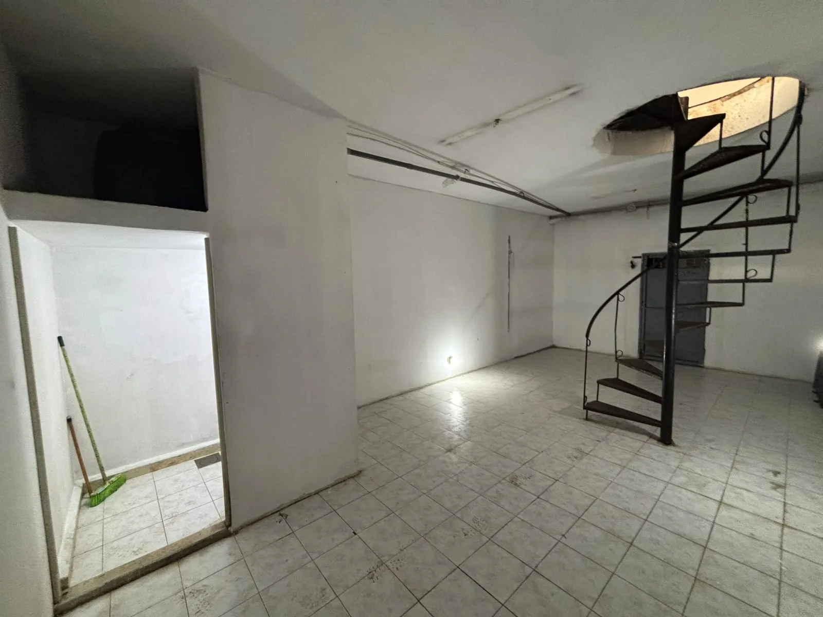 Shop for sale in Sabtiyeh — الصورة 3