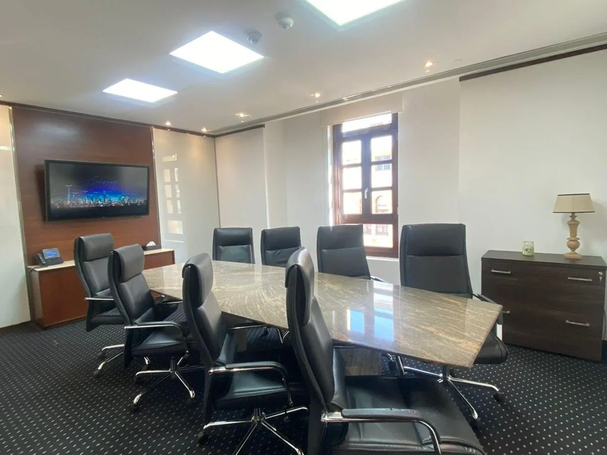 Office for rent in Downtown — الصورة 8