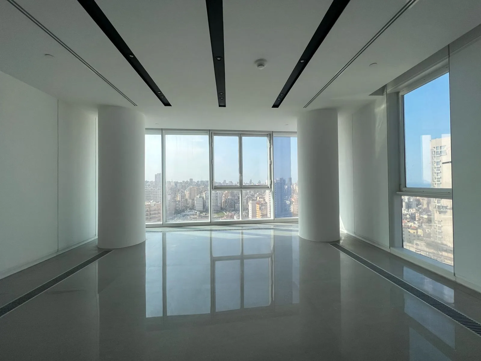 Apartment for Sale in Achrafieh, Beirut, Lebanon — الصورة 2