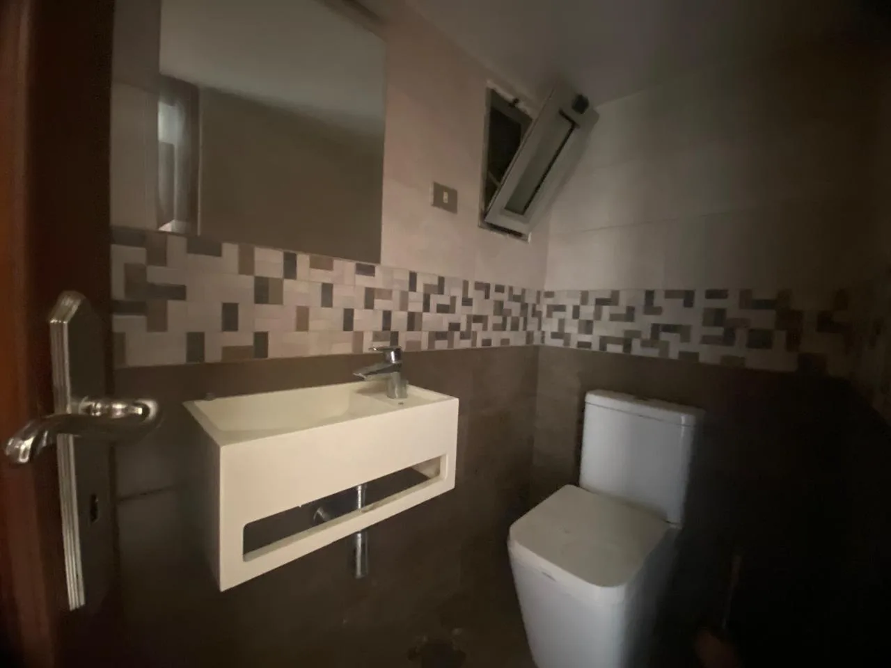 Apartment for Sale in Ras Beirut — الصورة 9