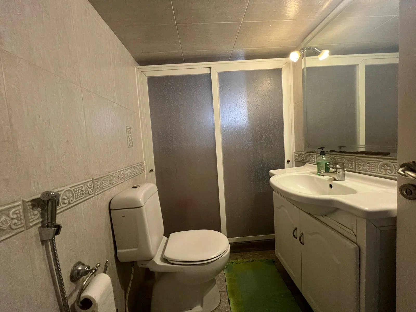Apartment for Sale in Badaro, Beirut, Lebanon — الصورة 9