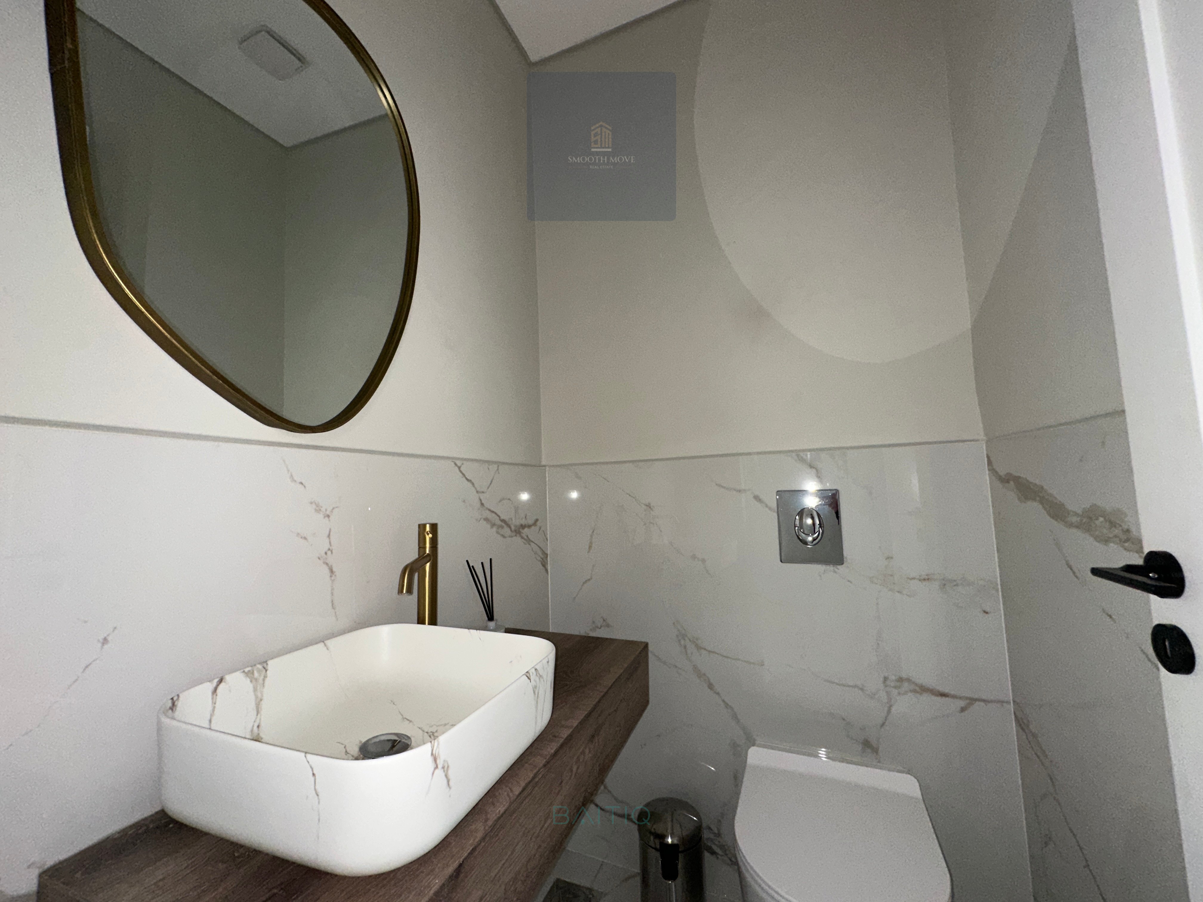 Spectacular Furnished Apartment for Sale in Gemmayze — الصورة 7