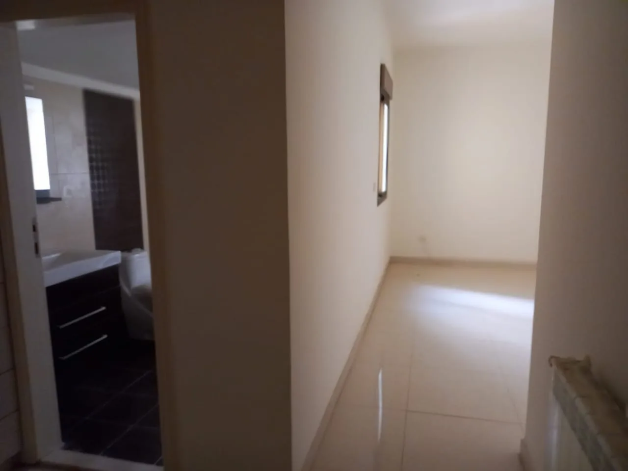 Apartment for Sale in Haret Sakher, Lebanon — الصورة 9