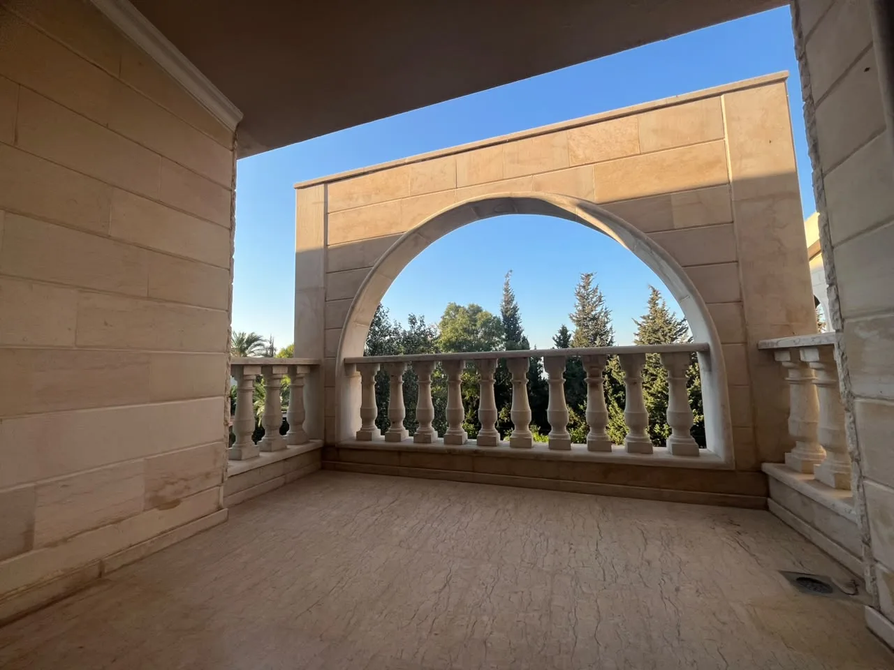 Villa for Sale in Koura — الصورة 6