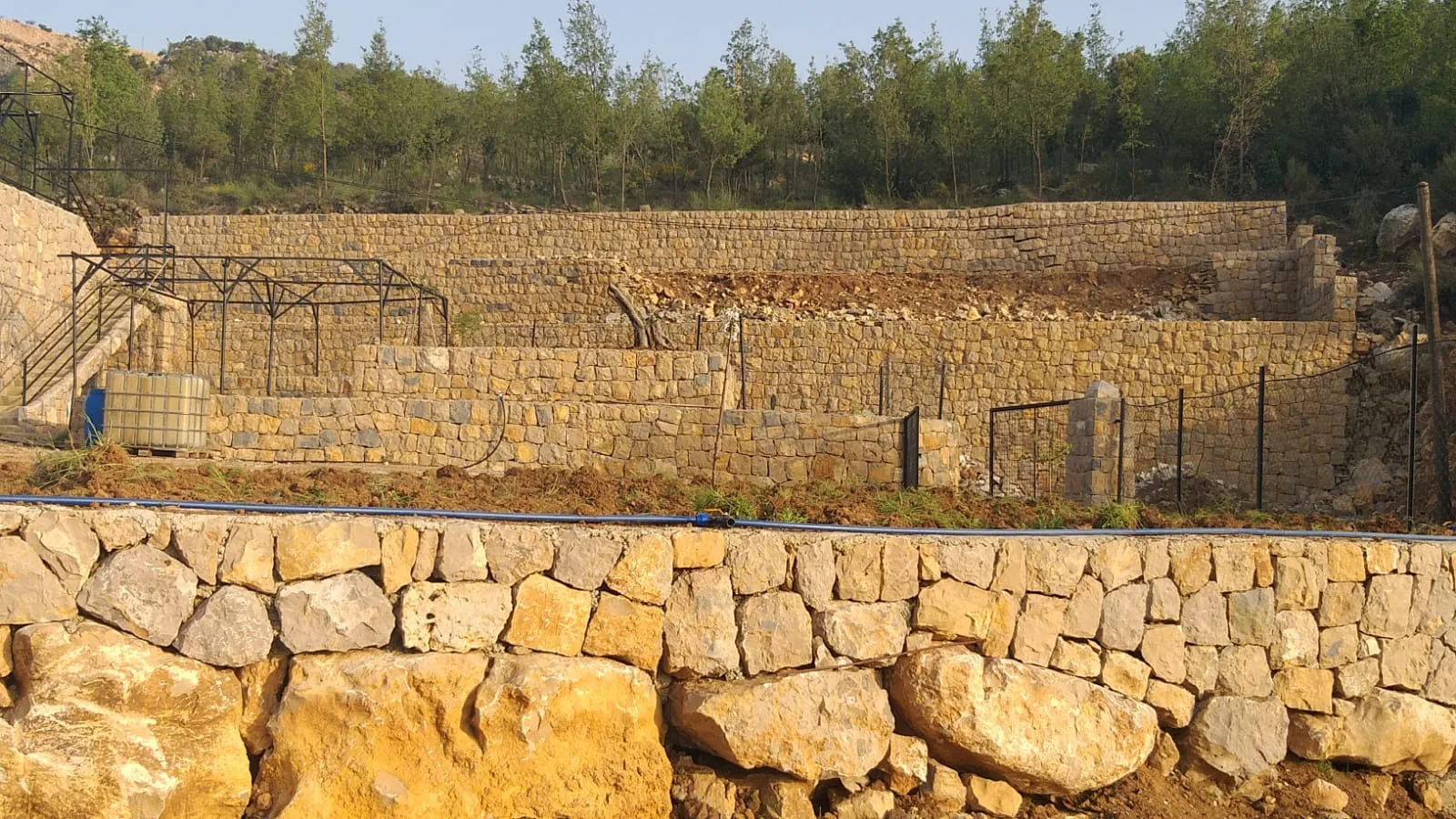 Land for Sale in Bteghrine, Lebanon — الصورة 4