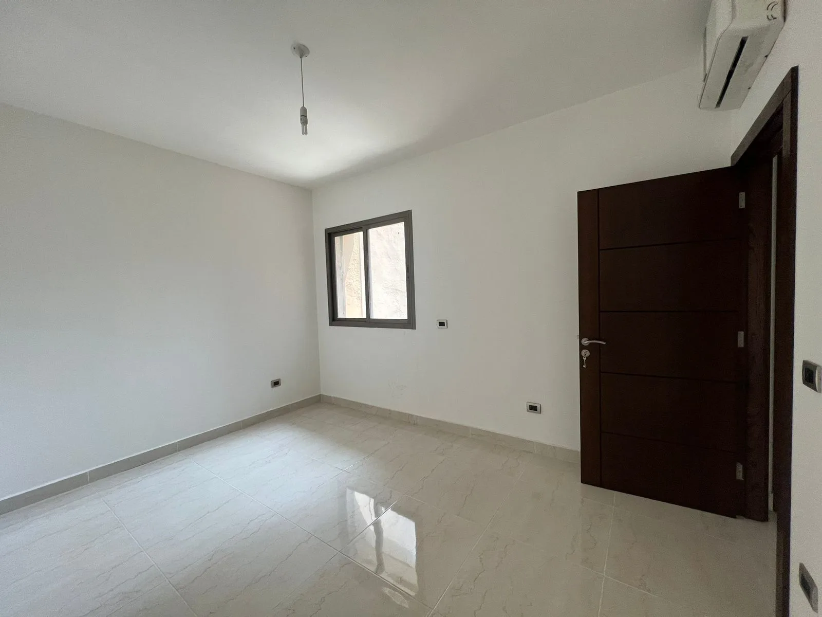 Apartment for Sale in Nasra, Achrafieh, Beirut, Lebanon — الصورة 6