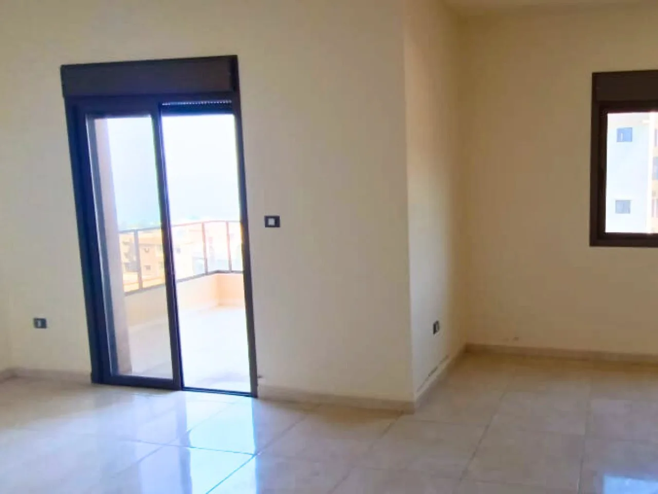 Apartment for Sale in Jebrayel, Lebanon — الصورة 7