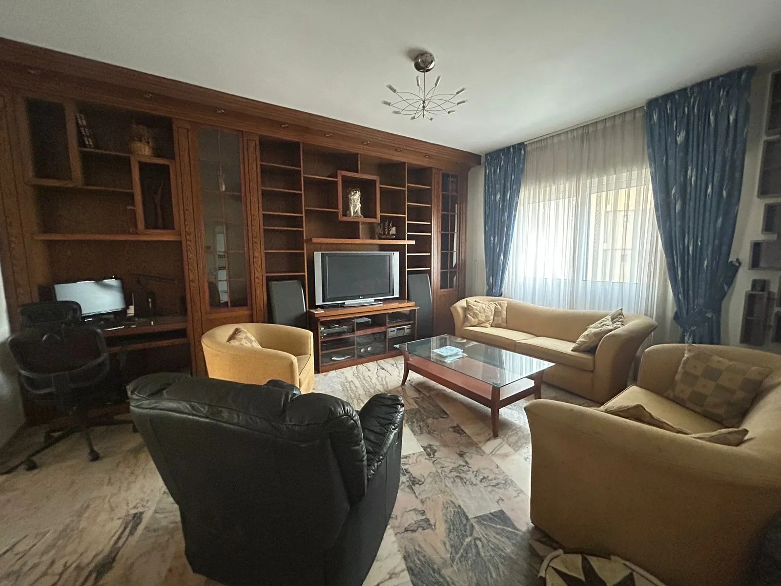 Apartment for Rent in Syoufi, Beirut, Lebanon — الصورة 4
