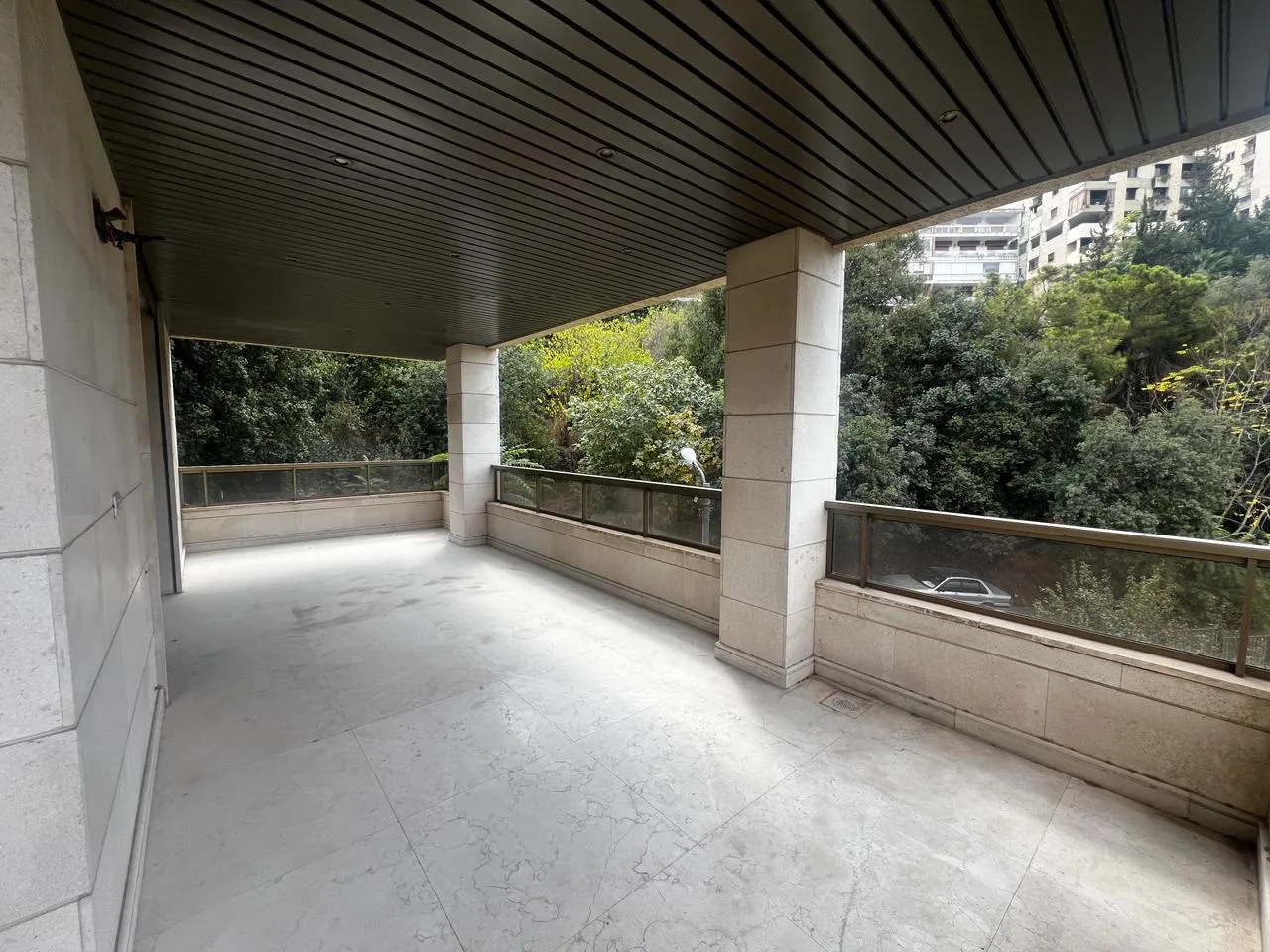 Apartment for Rent in Baabda, Lebanon — الصورة 3