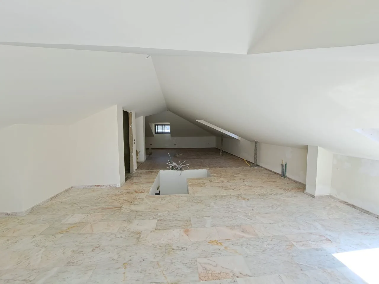 Duplex for Sale in Ain Saadeh, Lebanon — الصورة 6
