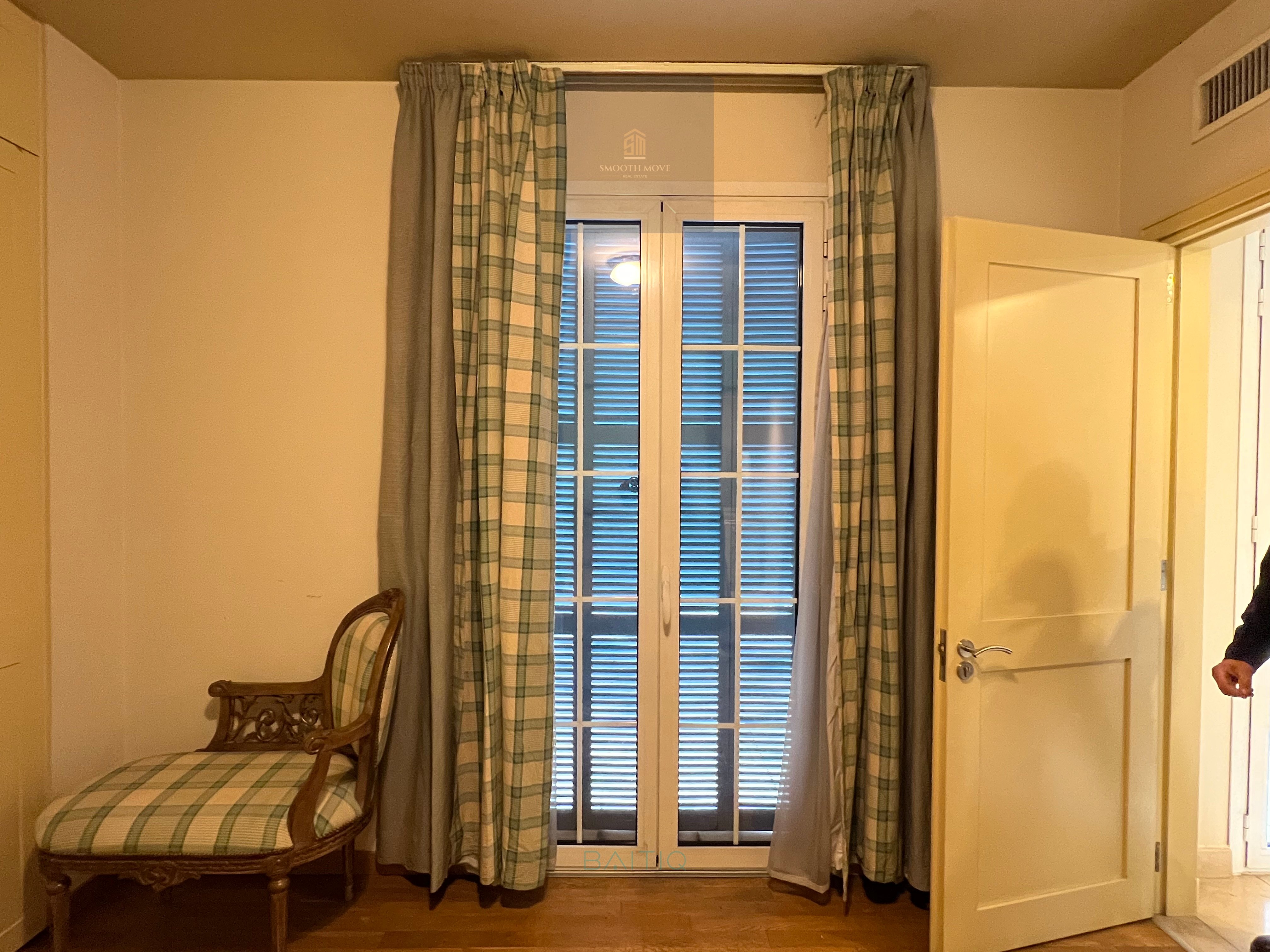 Spacious Classical Three Bedroom Apartment for sale in Saifi Village — الصورة 2