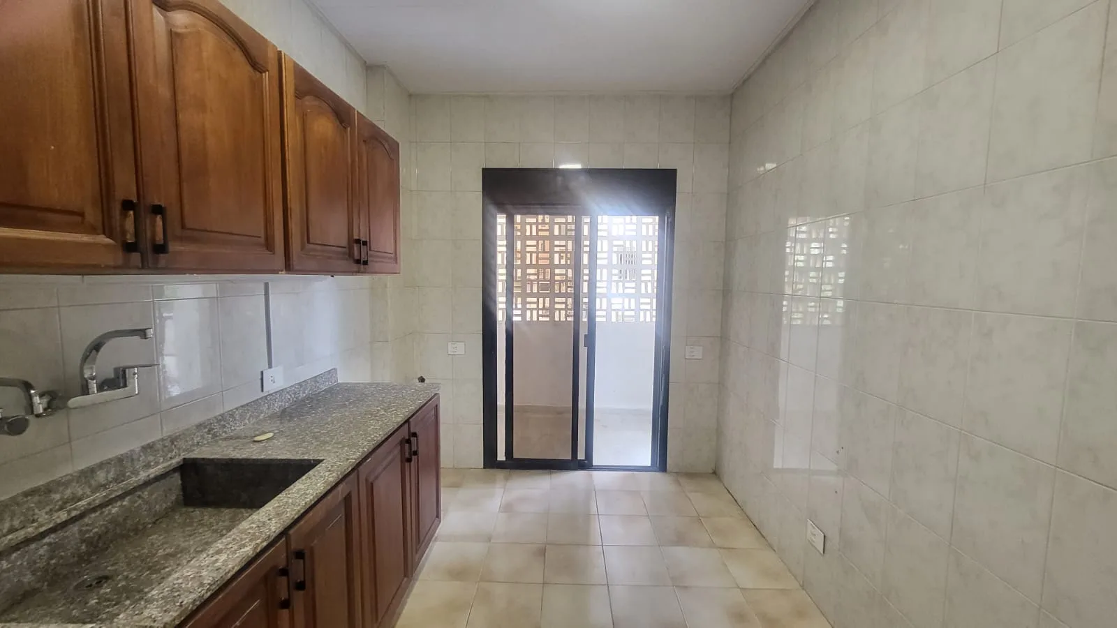 Apartment for rent in Zouk Mosbeh, Lebanon — الصورة 3